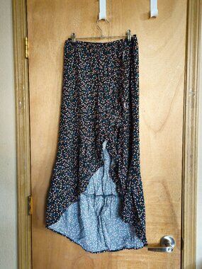 No Boundaries S (3-5) Skirt Dark Floral